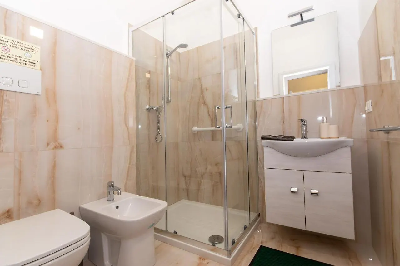 Bed & Breakfast Diegohousesleepaway Vittoria Italia
